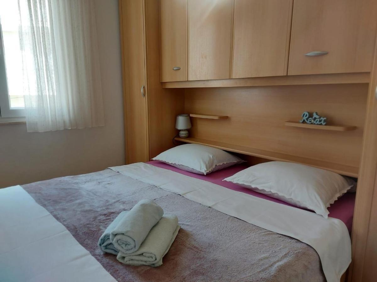 Apartments By The Sea Duce, Omis - 2731 Dugi Rat Exterior photo